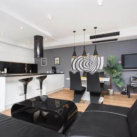 Inpoint Executive Near Old Town & Kazimierz District *