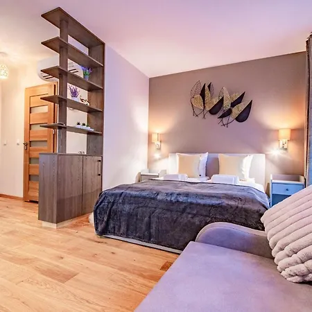 Inpoint Spacious Near Main Square & Kazimierz District Apartment Krakow