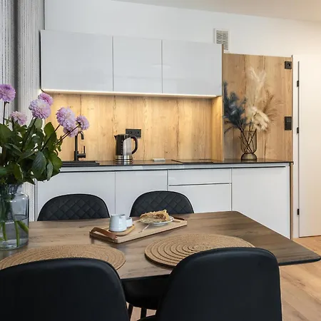 Inpoint Spacious Near Main Square & Kazimierz District Apartment Krakow