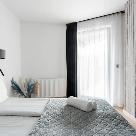 Inpoint Spacious Near Main Square & Kazimierz District Apartment *
