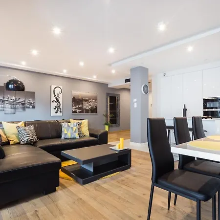 Inpoint Executive Near Old Town & Kazimierz District Cracovia